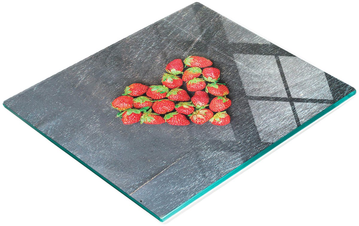 Decoratieve glazen keukensnijplank in de vorm van een aardbeienhart, 60x52 cm