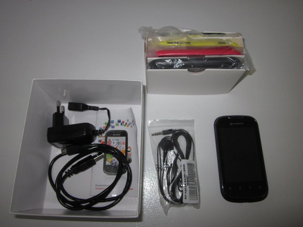 Compacte Android Smartphone met 3,2 inch Scherm en Uitbreidbaar Geheugen