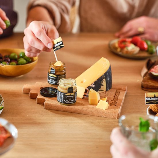 Old Amsterdam Treat Box – Kaaspakket met Classic, Chutneys & Borrelplank – Borrelpakket – Cadeau Vader