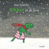 Kikker, een groene kikker met een rode sjaal en roze-wit gestreepte korte broek, loopt in de sneeuw. Tekst: Kikker in de kou.