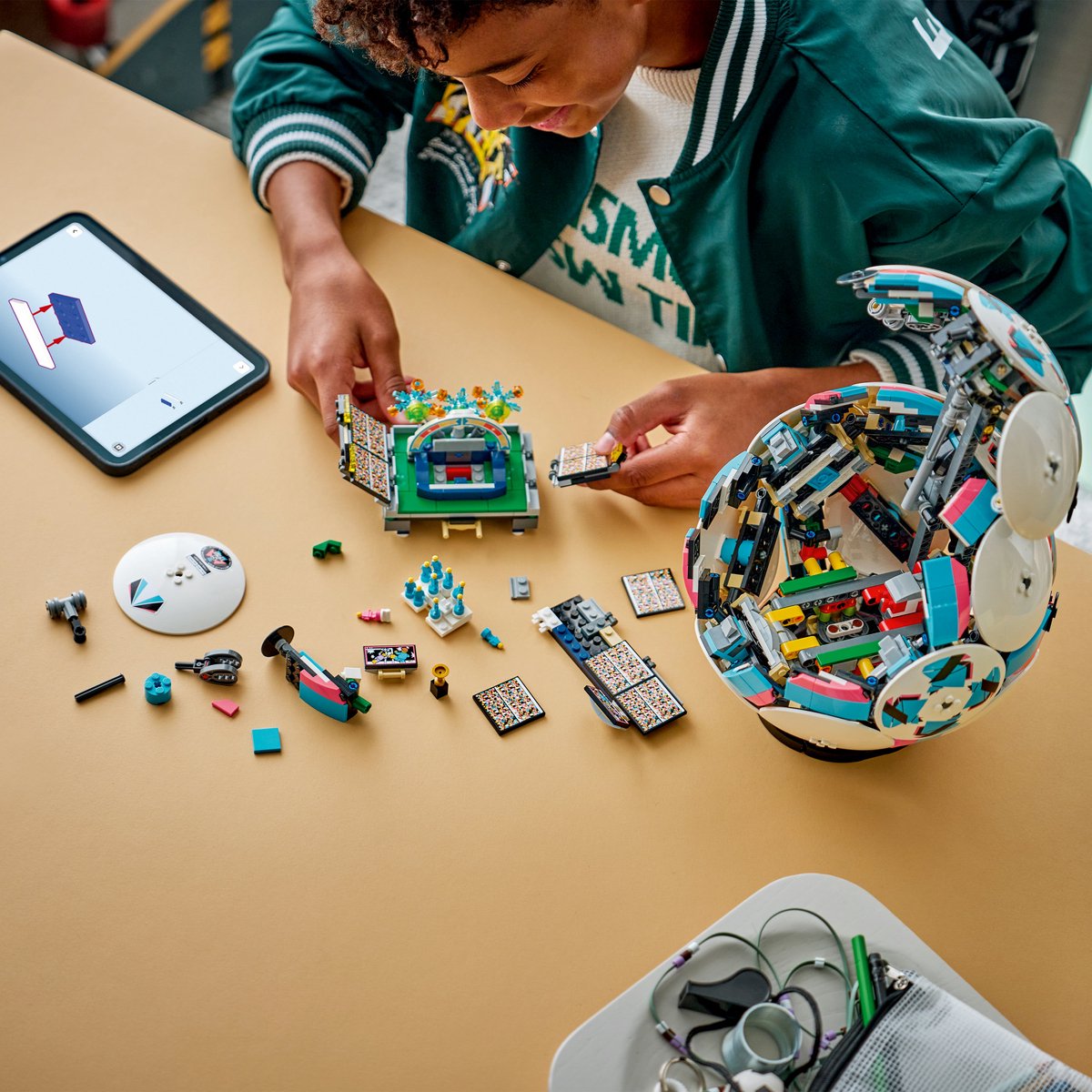 LEGO Editions Voetbal - 3D-display bouwpakket met mini-stadion - Verjaardagscadeau voor jongens, meisjes en voetbalfans vanaf 10 jaar - 43019 — afbeelding 13