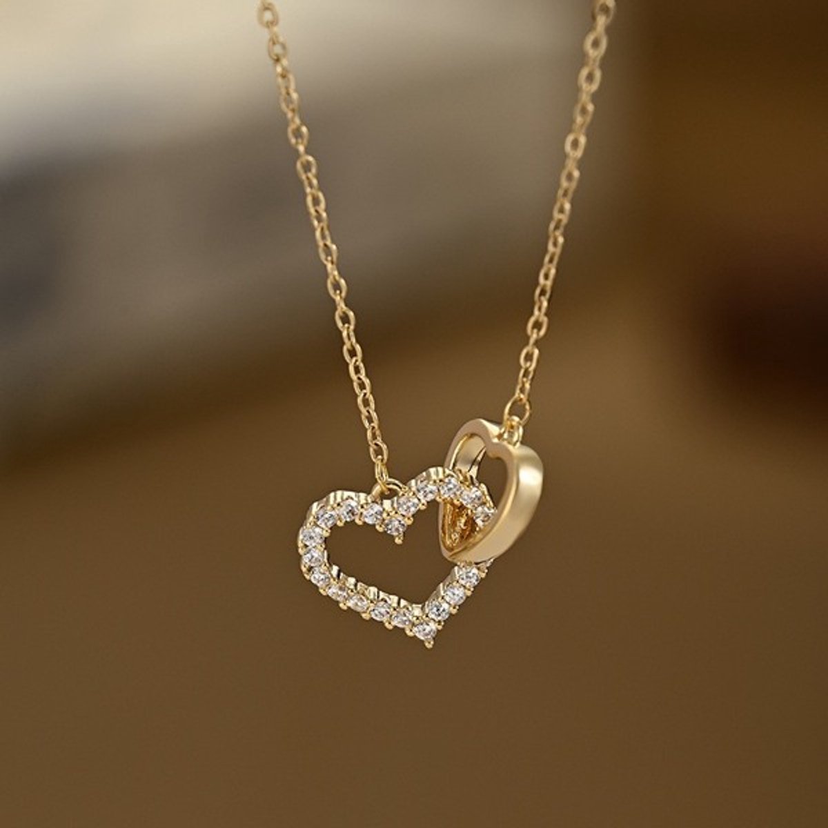 Ketting 14k goud verguld met 2 hartjes en steentjes/ collier/ liefde/ stijlvol sieraad/ roestvrij staal/ sOwiesO shop/ modern/ verjaardags cadeau/ elegant/
