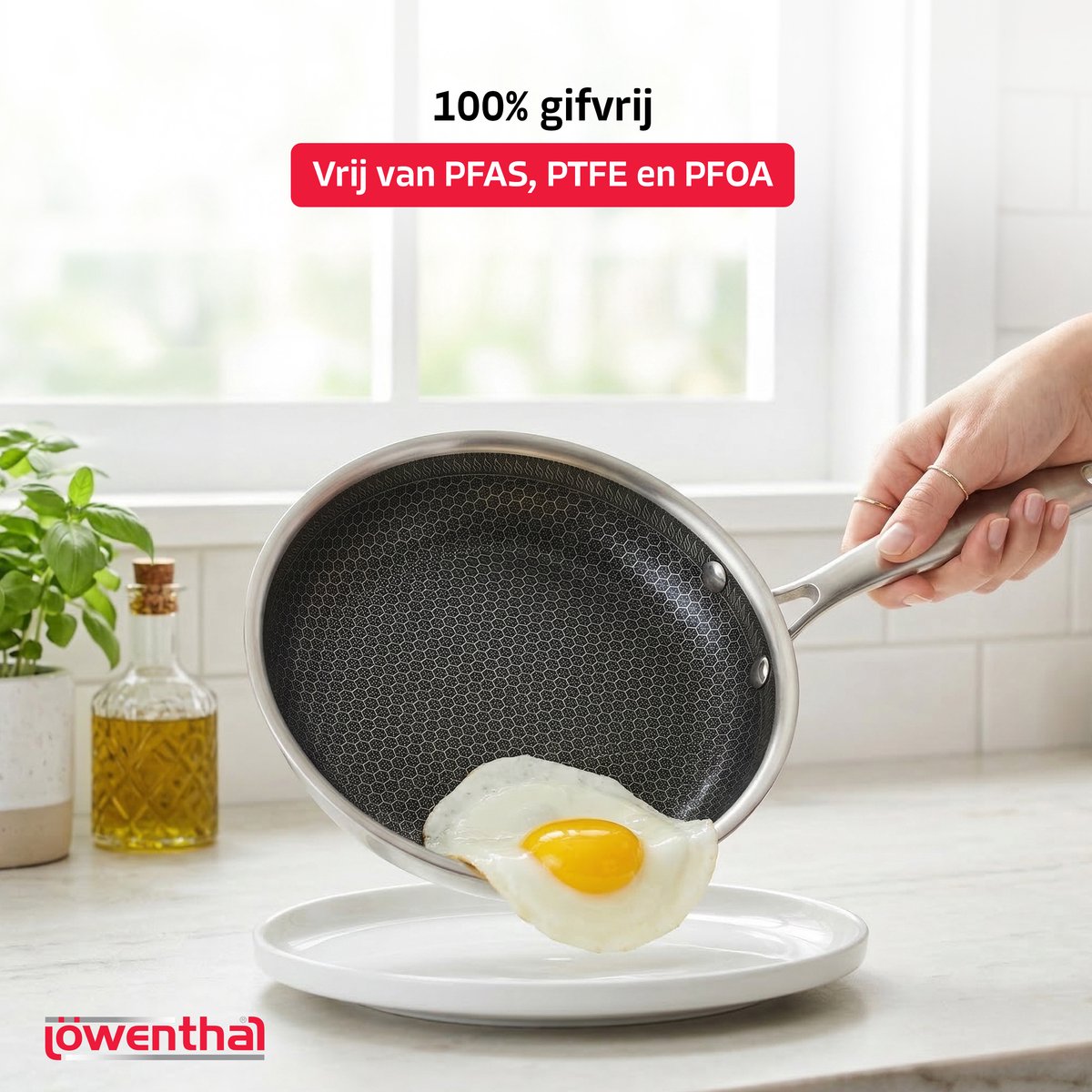 Koekenpan Ø 24 cm - PFAS Vrij & PTFE Vrij - RVS Honingraat Hybride Pan - Geschikt voor Inductie, Elektrisch, Keramisch & Gas - Hexagon Anti Aanbak Pan - Krasbestendig - Oven tot 280°C - Duurzame Keramische Coating - Keukengerei - Koken - Löwenthal — cadeau in Koken & Dineren - foto 3