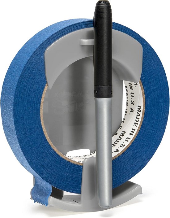 Grijze houder met blauwe tape en een zwarte markeerstift met de tekst MADE IN U.S.A.