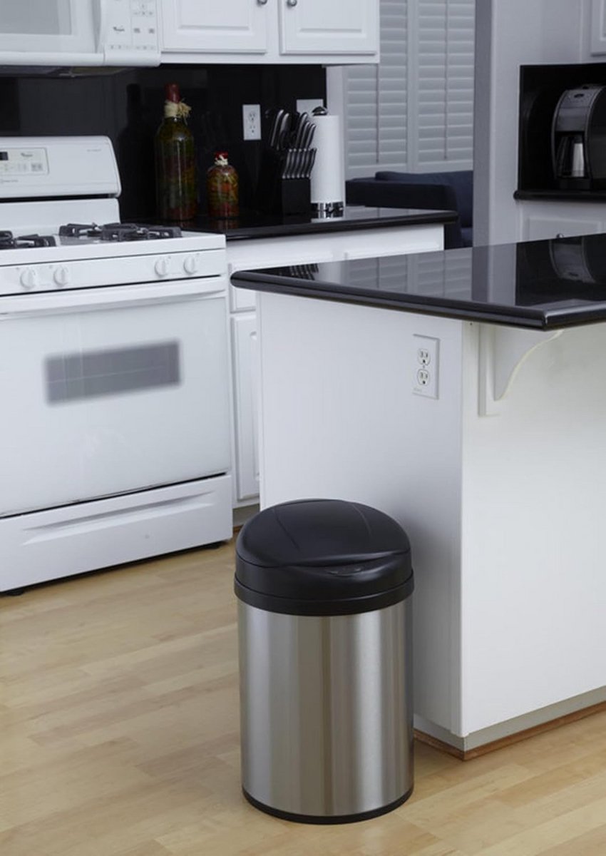 Ronde RVS Keuken Afvalbak met Voetpedaal en Zwart Deksel - 32 Liter