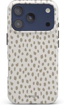 VivaLora Tough Telefoonhoesje iPhone 17 Pro met MagSafe - Wild Dots Print - 2-in-1 Phone Case - Hard Case & Siliconen Backcover - Extra Bescherming - Shockproof Cover - Dierenprint - Panter Beige