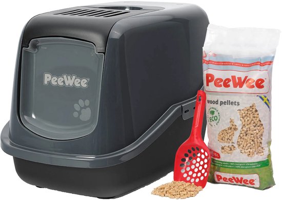Donkergrijze PeeWee kattenbak met een zak houten pellets en een rood schepje.