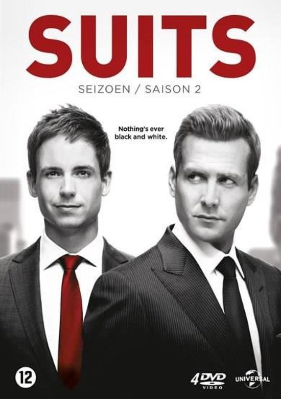 DVD-hoes van 'Suits Seizoen 2' met de gezichten van twee mannen in pak, een met rode das, de ander met zwarte.