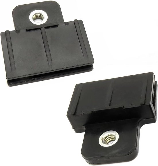Twee zwarte kunststof clips met schroefdraadgat, vanuit verschillende hoeken bekeken.