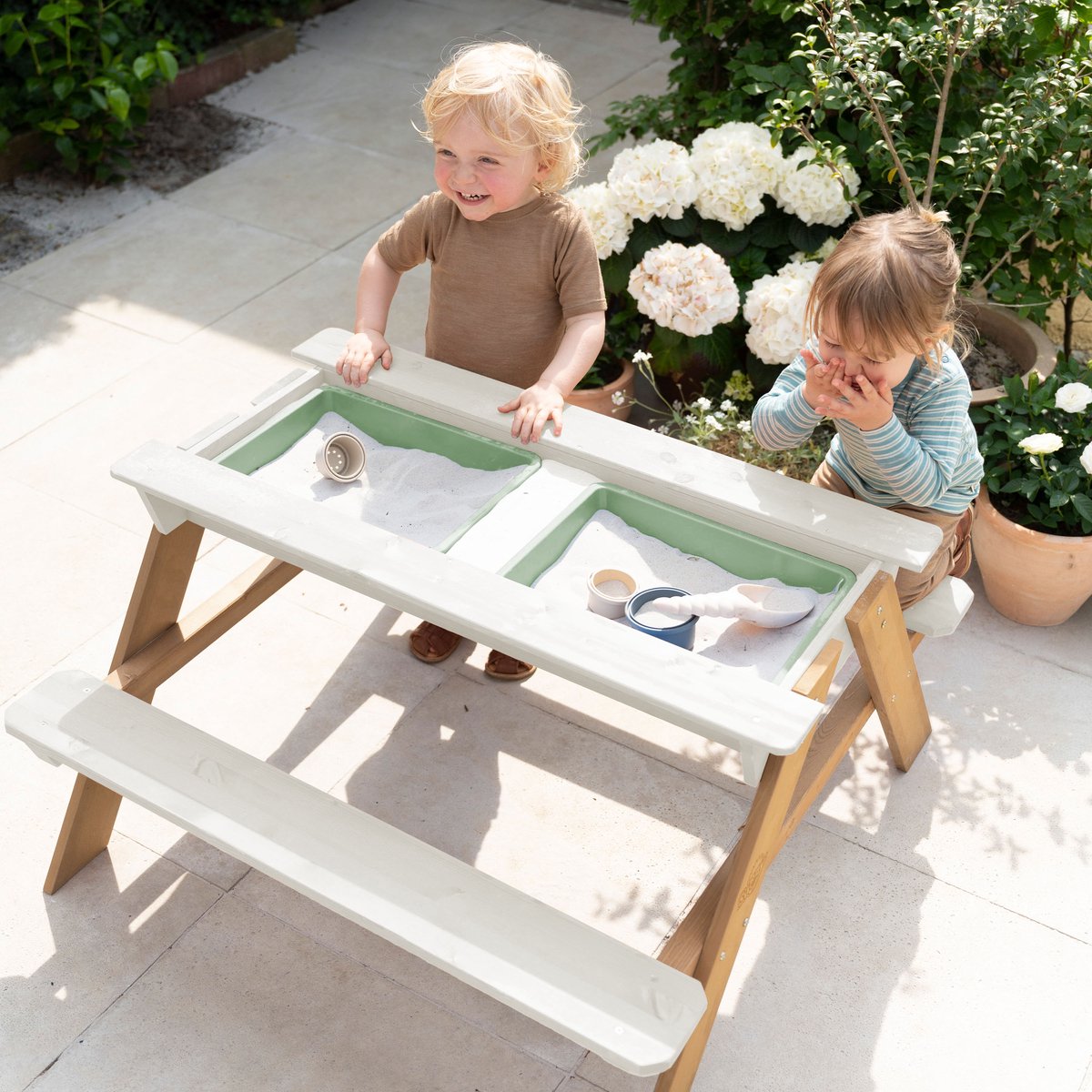 Sunny Dave Zand & Water Picknicktafel in Beige voor kinderen - Multifunctionele Picknick tafel met 2 uitneembare kunststof bakken - FSC hout — afbeelding 4