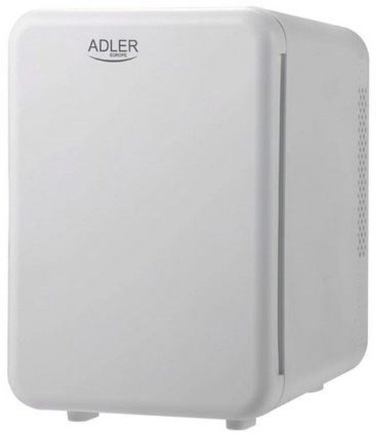 Witte mini koelkast met 'Adler Europe' logo op de voorkant.