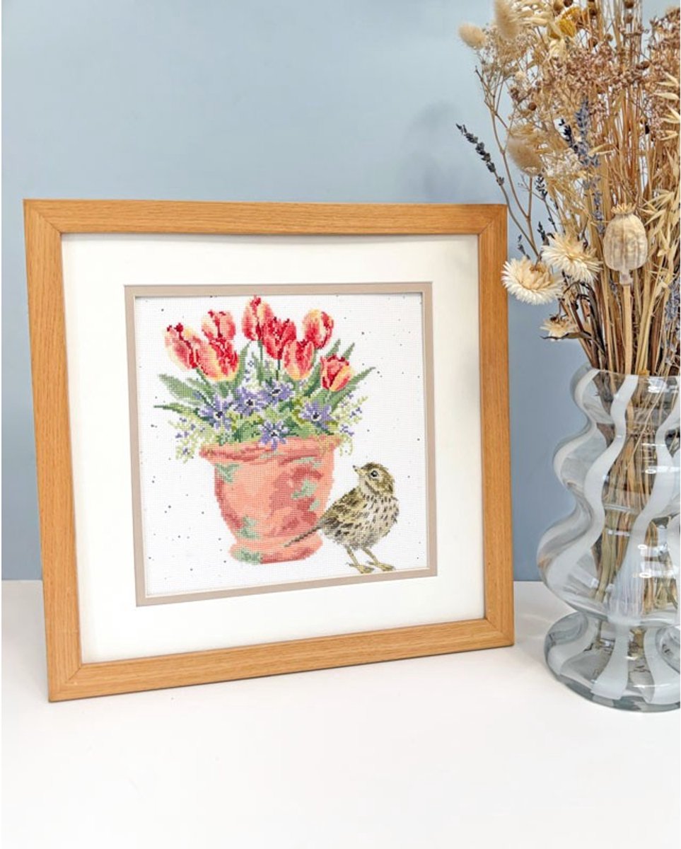 Bothy Threads borduurpakket bloempot met vogeltje XHD156 telpatroon
