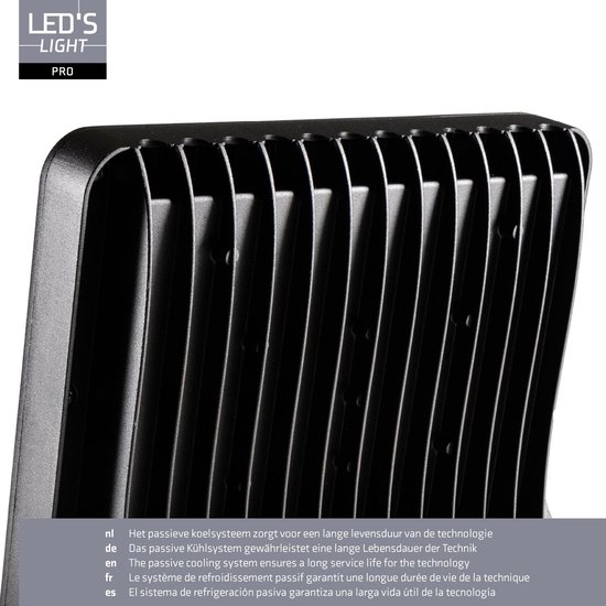 Zwarte behuizing met verticale koelribben en 'LED'S LIGHT PRO' logo.