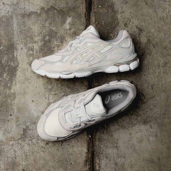 Chaussures pour femmes ASICS Gel-NYC Cream Cloud Grey - Unisexe - Taille 39,5