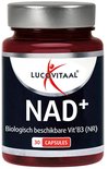 Lucovitaal NAD+ Biologisch beschikbare Vit'B3 (NR) capsules. 30 capsules in donkerrode pot met zilverkleurige dop.