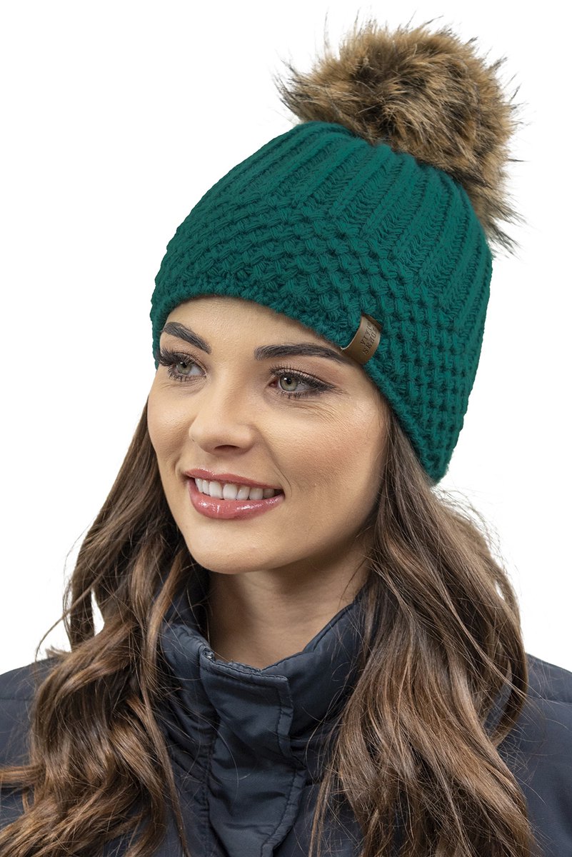 Vivisence Dames Winter Muts En Sjaal Set - Zachte Fleecevoering En Modisch Gebreid Met Kunstbont Pompon - Heerlijk Warm Op Koude Dagen En Comfortabel Voor Dagelijks Draagplezier Zonder Statisch Haar - Donkerturkoois