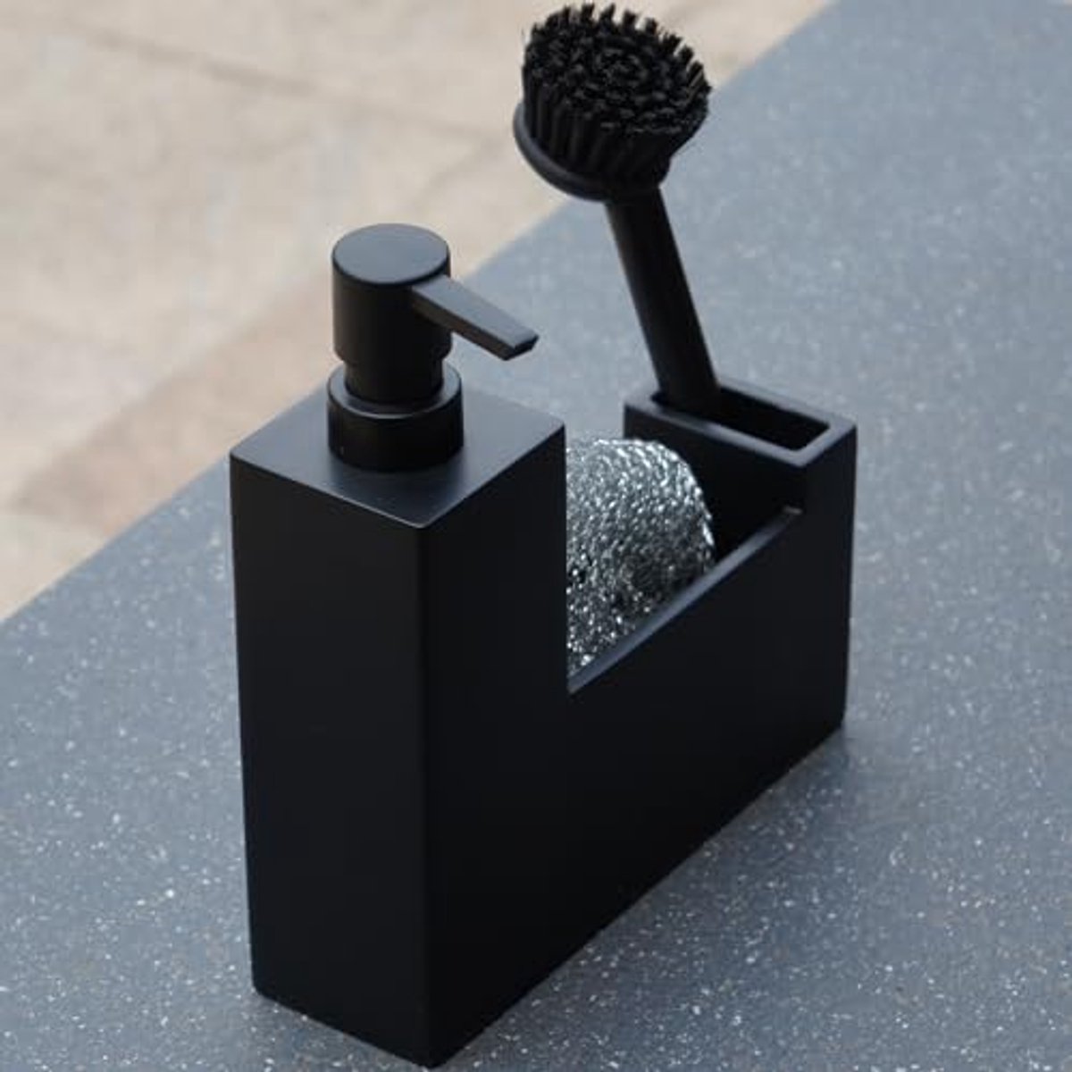 Spoelbak Organizer Met Zeepdispenser - Zwart Mat Kunststeen - Inclusief Spons en Borstel