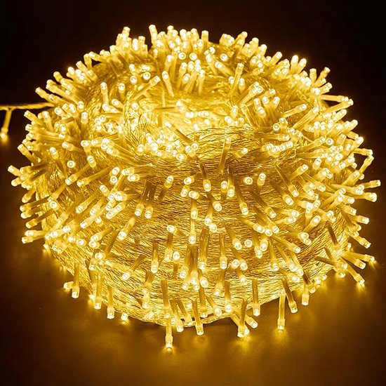 Guirlande de 100 LED blanc chaud sur un fil.