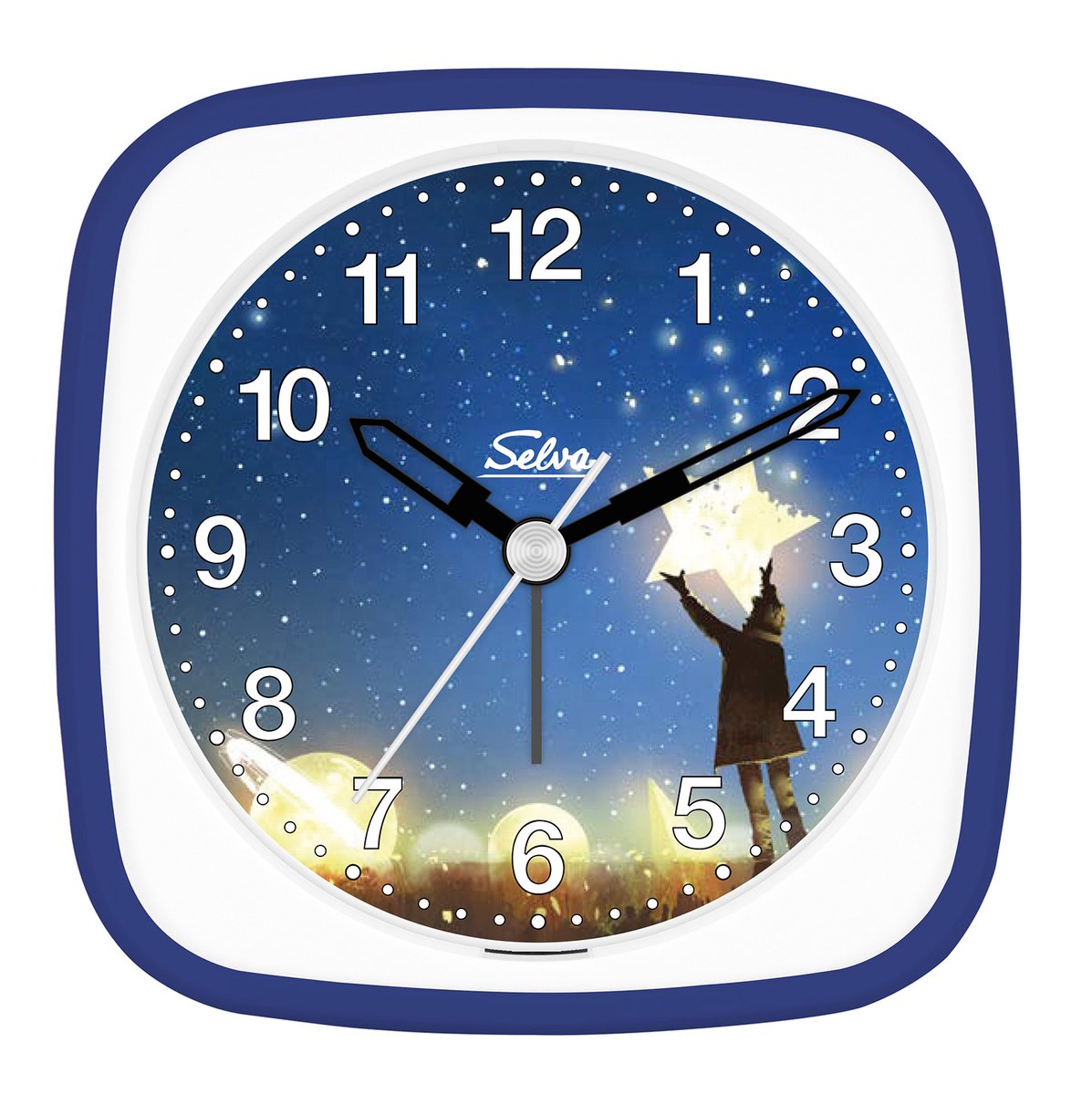SELVA kinderwekker met sterrenhemelmotief. Stil, analoog, met vloeiende secondewijzer, kleurrijke wijzerplaat met licht en snooze-functie. Afmetingen: 95 x 95 x 45 mm.