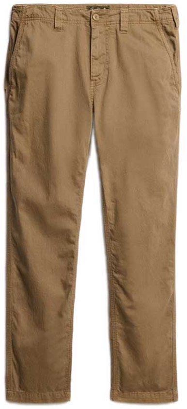 Pantalon chino beige clair avec fermeture boutonnée et poches latérales.
