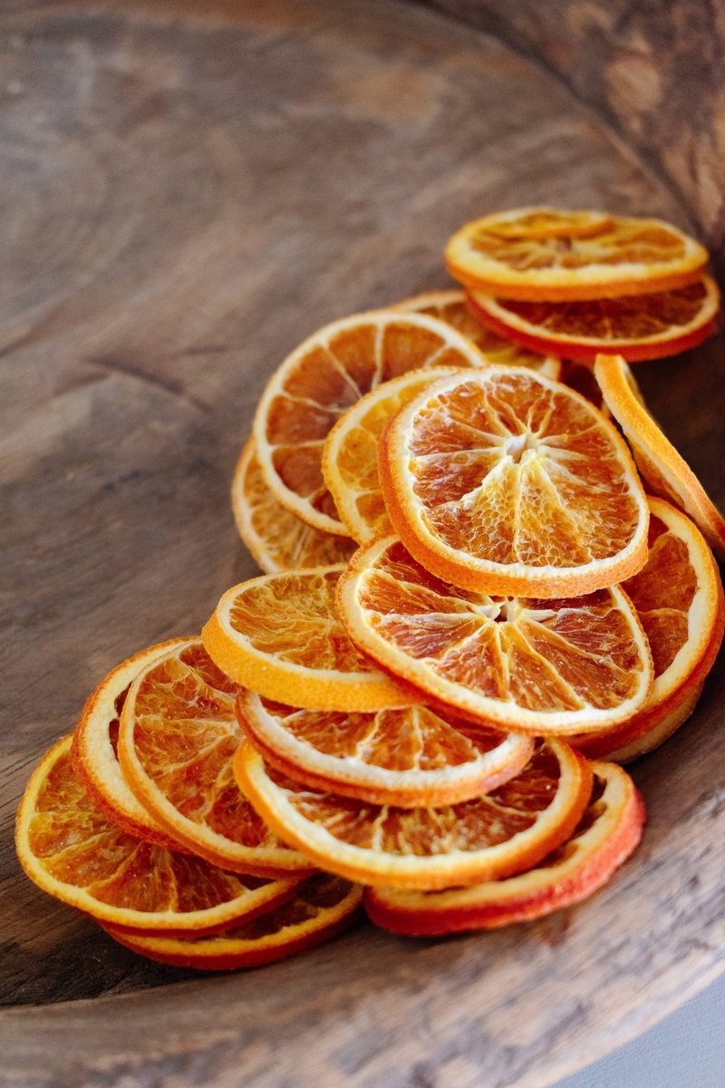 Decoratieve gedroogde sinaasappelschijfjes 50gram - Natuurlijke Kerstversiering | Potpourri | DIY knutselen bloemschikken