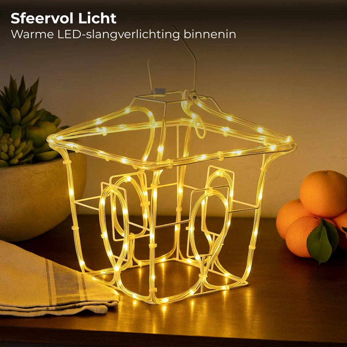Lomera Kerstlantaarn LED - LED Slangverlichting - Op Batterijen - Automatische Timer - Binnen en Buiten - Warm Wit Licht - Metalen Lantaarn - IP44 Waterdicht - Kerstdecoratie - Sfeervolle Verlichting - LED Ropelight - 80 LED Lampjes – foto 4