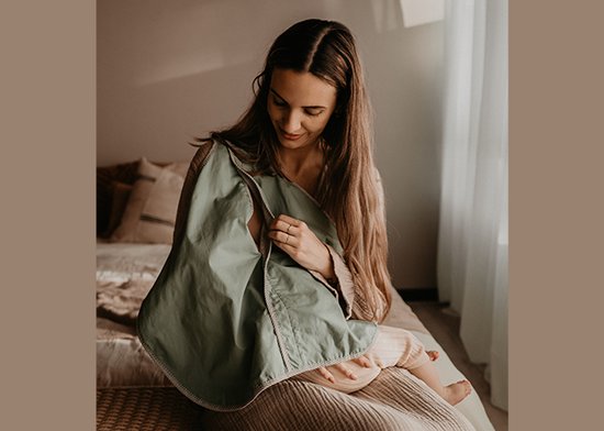 KipKep Feedi borstvoedingsdoek - Cookie - beige - voedingsdoek om rustig en discreet borstvoeding te geven - 100%katoen van KipKep — afbeelding 4
