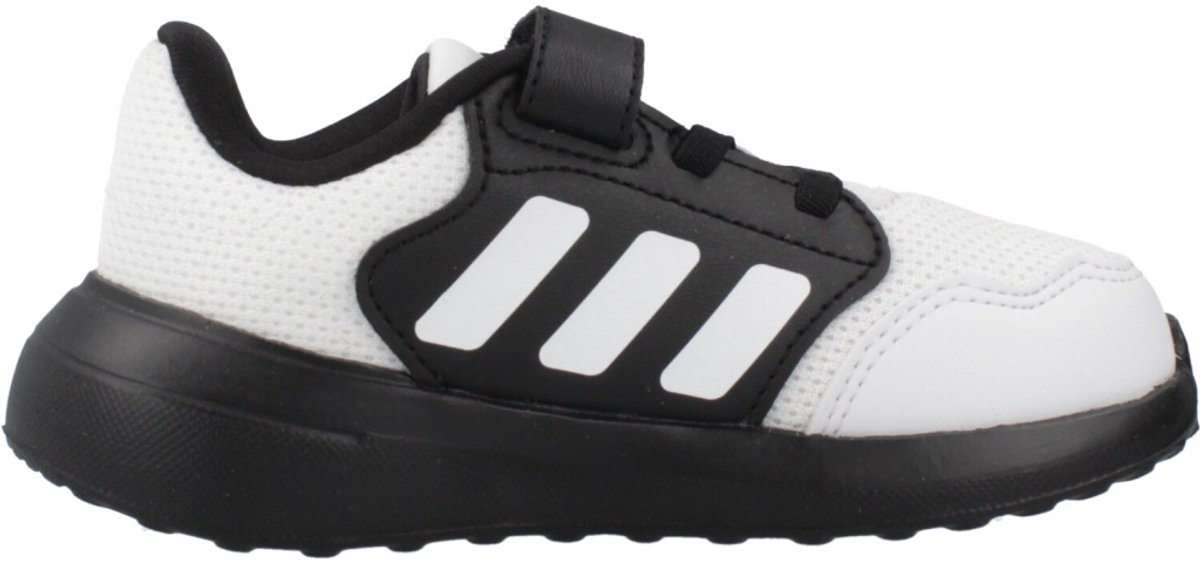 Core Black / Cloud White / Core Black