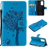 Voor OnePlus 9 Boom & Kat Patroon Geperst Afdrukken Horizontale Flip PU Lederen Hoes met Houder & Kaartsleuven & Portemonnee & Lanyard (Blauw)