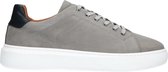 Manfield - Heren - Grijze nubuck sneakers met zwart hielstuk - Maat 45
