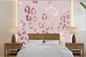 Behang - Fotobehang Panterprint - Rose Goud - Glitter - Breedte 260 cm x hoogte 260 cm