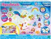 foto van Aquabeads de betoverde wereld set- knutselen met water- 1800 parels- 2 creatieborden- 14 creaties -legbord-sproeier