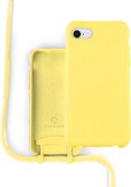 Coverzs Silicone case met koord - Telefoonhoesje met koord - Backcover hoesje met koord - touwtje - geschikt voor Apple iPhone 7/8/SE2020 - Geel