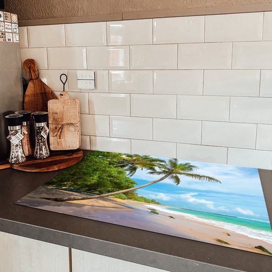 KitchenYeah® Inductie beschermer 77x51 cm - Strand - Zand - Palmboom - Kookplaataccessoires - Afdekplaat voor kookplaat - Inductiebeschermer - Inductiemat - Inductieplaat mat