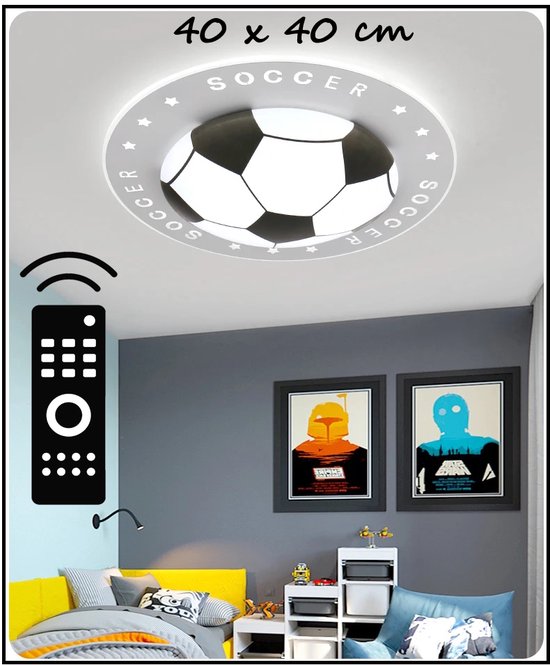 HomeBerg - Moderne LED Voetbal Plafondlamp - Afstandsbediening - Acryl & hout - Afstandsbediening - 3 Standen Kleuren - Dimbaar - Glans - Voetbal lamp - Slaapkamer - Voetbalkamer - Plafond licht - 40x40 cm - Zwart