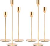De gouden kaarsenhouder set bestaat uit 3 kaarsenhouders van verschillende hoogtes