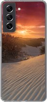 Geschikt voor Samsung Galaxy S21 FE hoesje - Zonsondergang bij het Nederlandse strand - Siliconen Telefoonhoesje