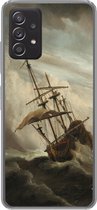 Geschikt voor Samsung galaxy a73 hoesje - Een schip in volle zee bij vliegende storm - Schilderij van Willem van de Velde - Siliconen Telefoonhoesje