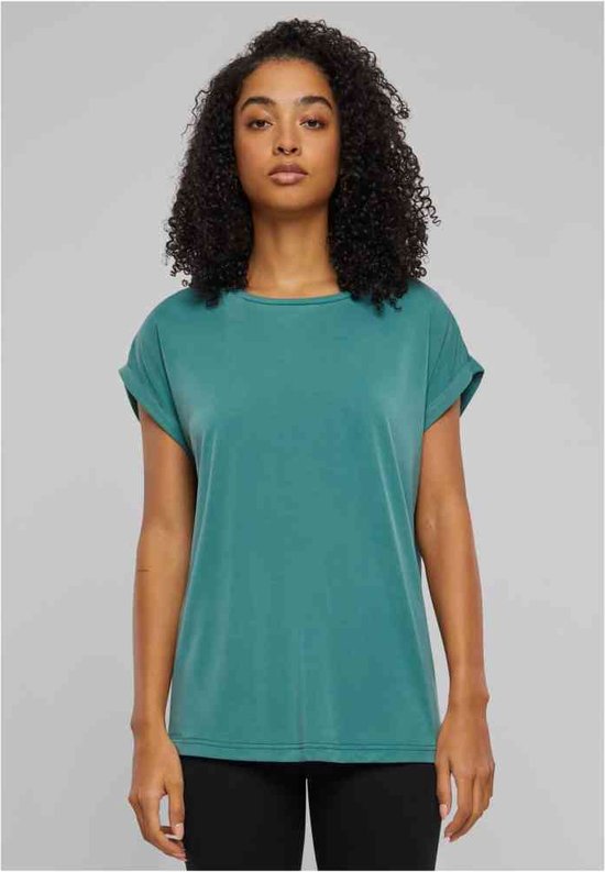 Urban Classics - Modal Extended Shoulder Dames T-shirt - L - Groen