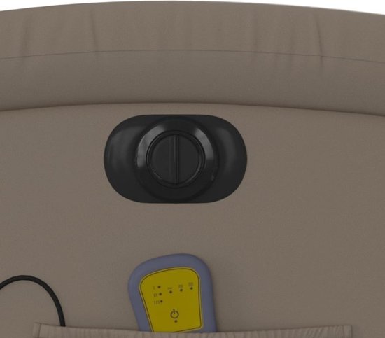 Close-up van de zwarte bedieningsknop van een cappuccinokleurige massagestoel.