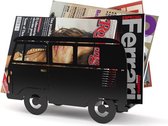 Van Decoratief krantenrek in de vorm van een retro combiwagen. Kleur: zwart. Van metaal.