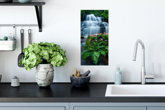 Poster Une cascade parmi la nature dense du parc national de Phu Hin Rong Kla - 20x40 cm
