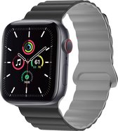 iMoshion Siliconen magnetisch bandje voor de Apple Watch Series 1 / 2 / 3 / 4 / 5 / 6 / 7 / 8 / 9 / SE / Ultra (2) - 42 / 44 / 45 / 49 mm - Zwart / Grijs