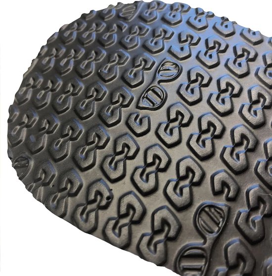 Cool Shoe Corp Chaussons marrons taille 43 : souples et confortables pour toutes les aventures