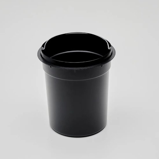 Zwarte plastic binnenbak voor een compostbak.