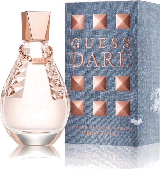 Guess Dare Eau de Toilette 100ml dames parfum in doos met jeansprint en rozegouden studs, met flesje met ketting en studs.