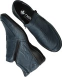 Paar donkerblauwe Rieker schoenen met rits, met de Rieker Antistress inlegzool zichtbaar.