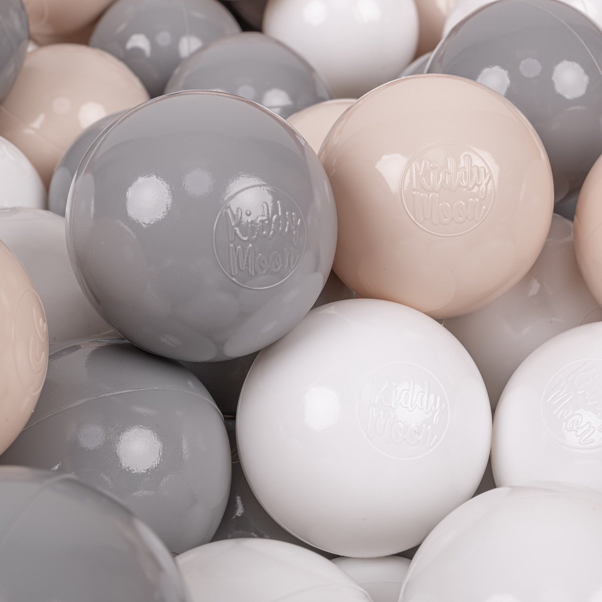 KiddyMoon 700 ballen/7cm kinderballen speelballen voor ballenbad baby éénkleurige plastic ballen made in eu, pastel beige/grijs/wit