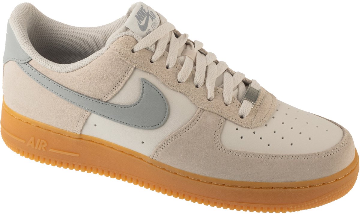 Nike Air Force 1 07 LV8 Mannen Sneakers Beige