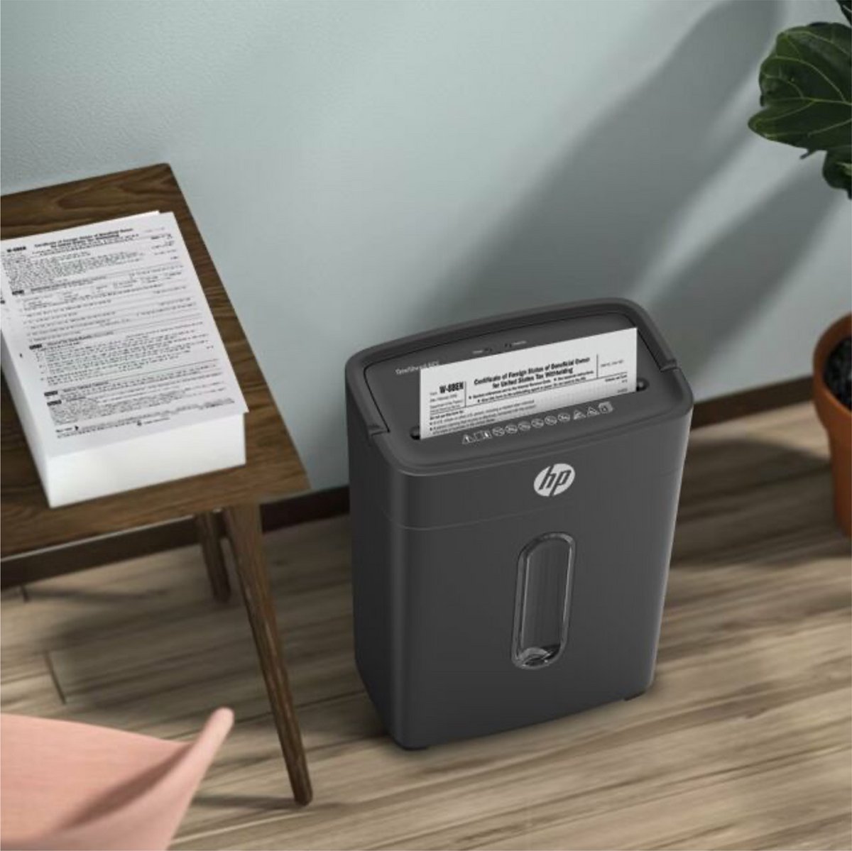 HP OneShred 6CC Shredder - 6 Vel DIN A4 - P-4 / DIN66399 - Papierversnipperaar - 14 Liter - Inklapbaar handvat - Kantoor/ Thuis - Zwart thumbnail 5